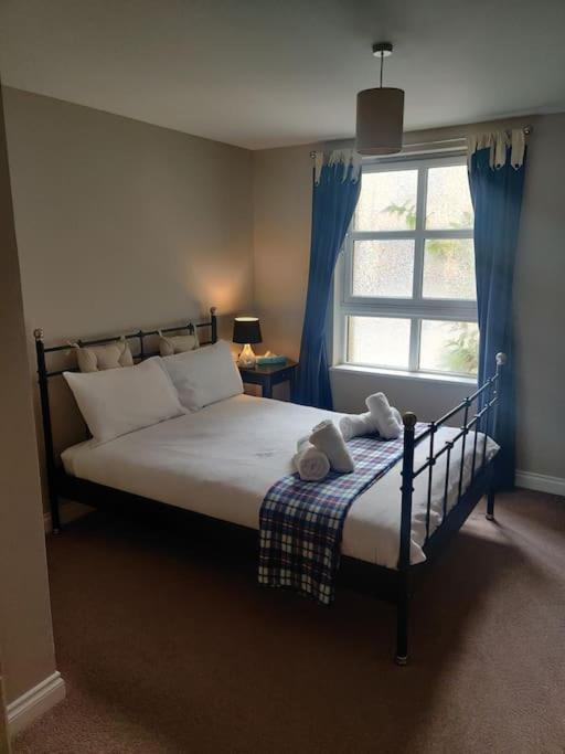 אדינבורו Next To The Palace And Royal Mile With Parking מראה חיצוני תמונה